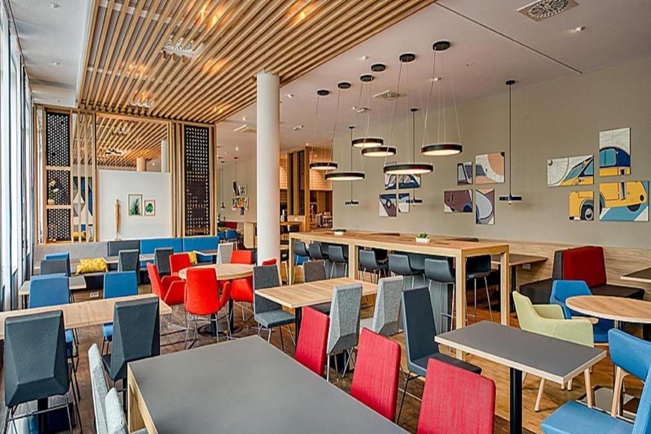 Holiday Inn Express Cambridge West - Cambourne By Ihg 외부 사진