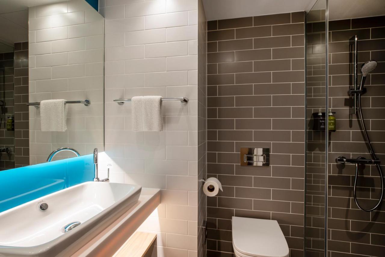 Holiday Inn Express Cambridge West - Cambourne By Ihg 외부 사진