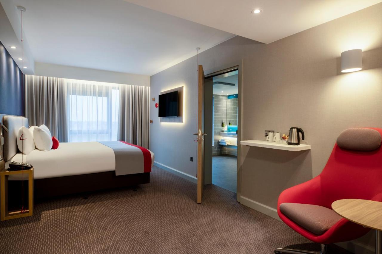Holiday Inn Express Cambridge West - Cambourne By Ihg 외부 사진