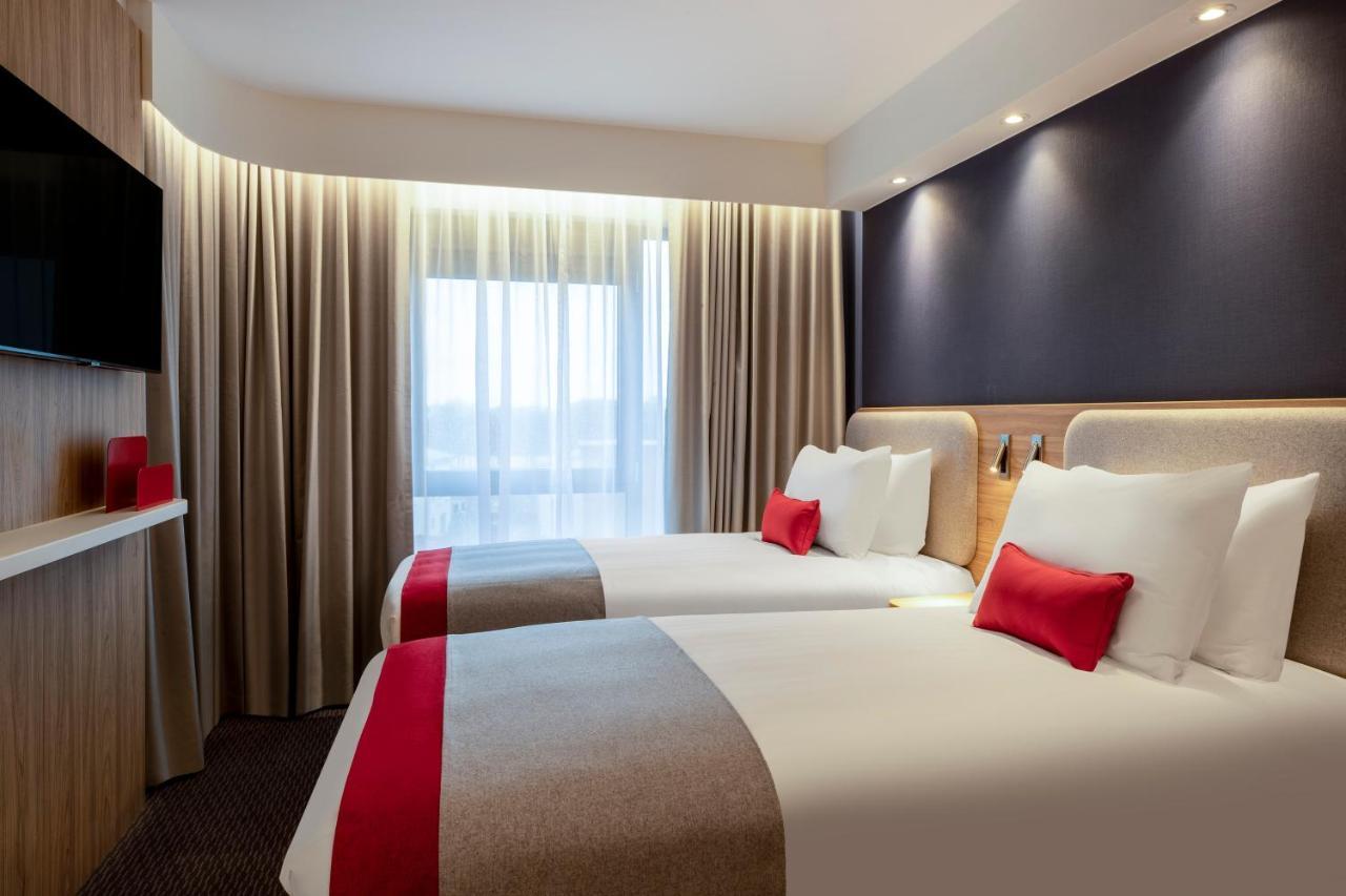 Holiday Inn Express Cambridge West - Cambourne By Ihg 외부 사진