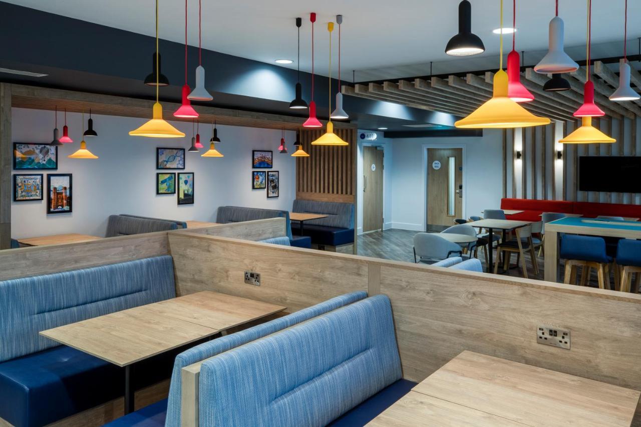 Holiday Inn Express Cambridge West - Cambourne By Ihg 외부 사진