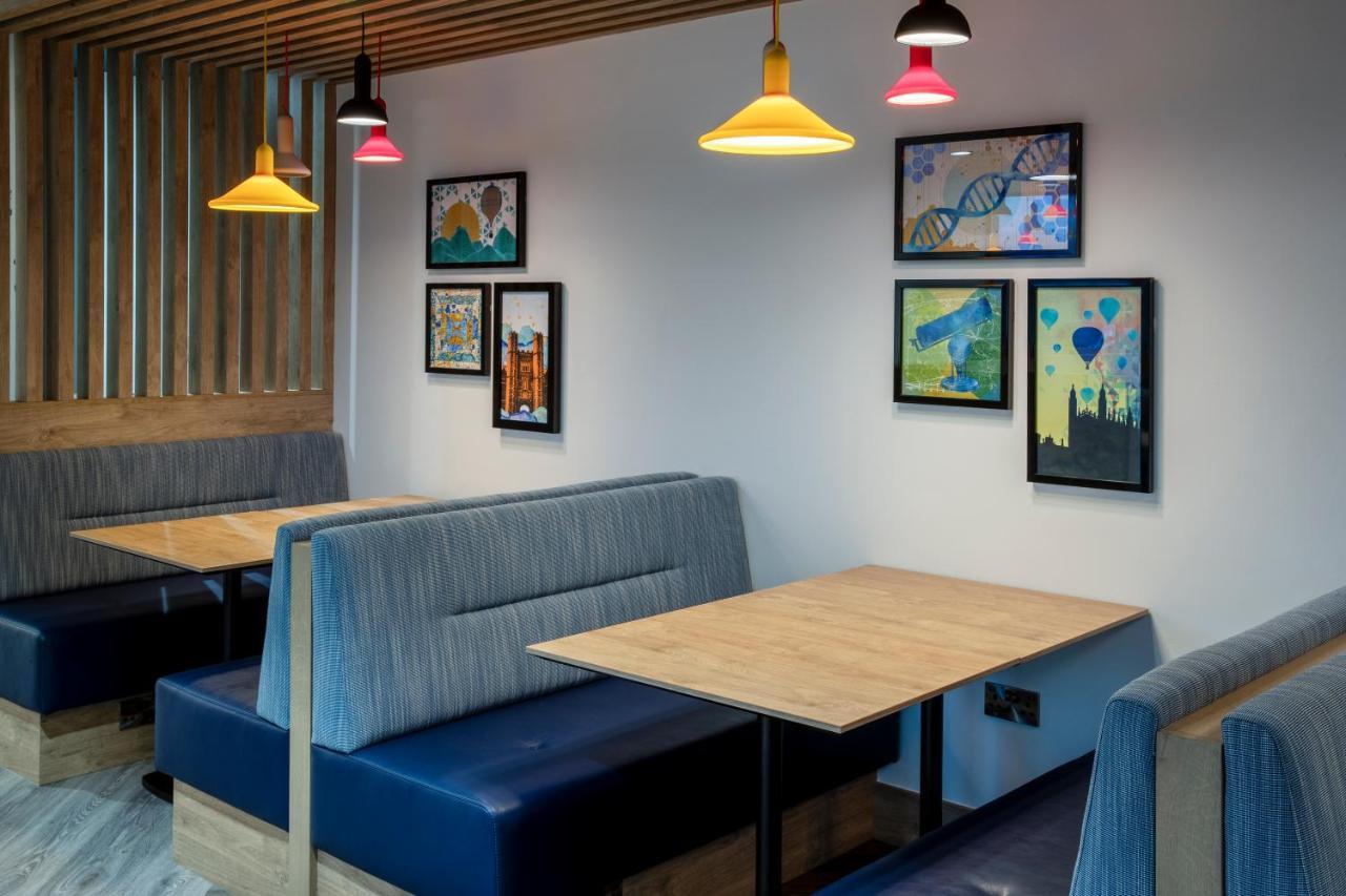 Holiday Inn Express Cambridge West - Cambourne By Ihg 외부 사진