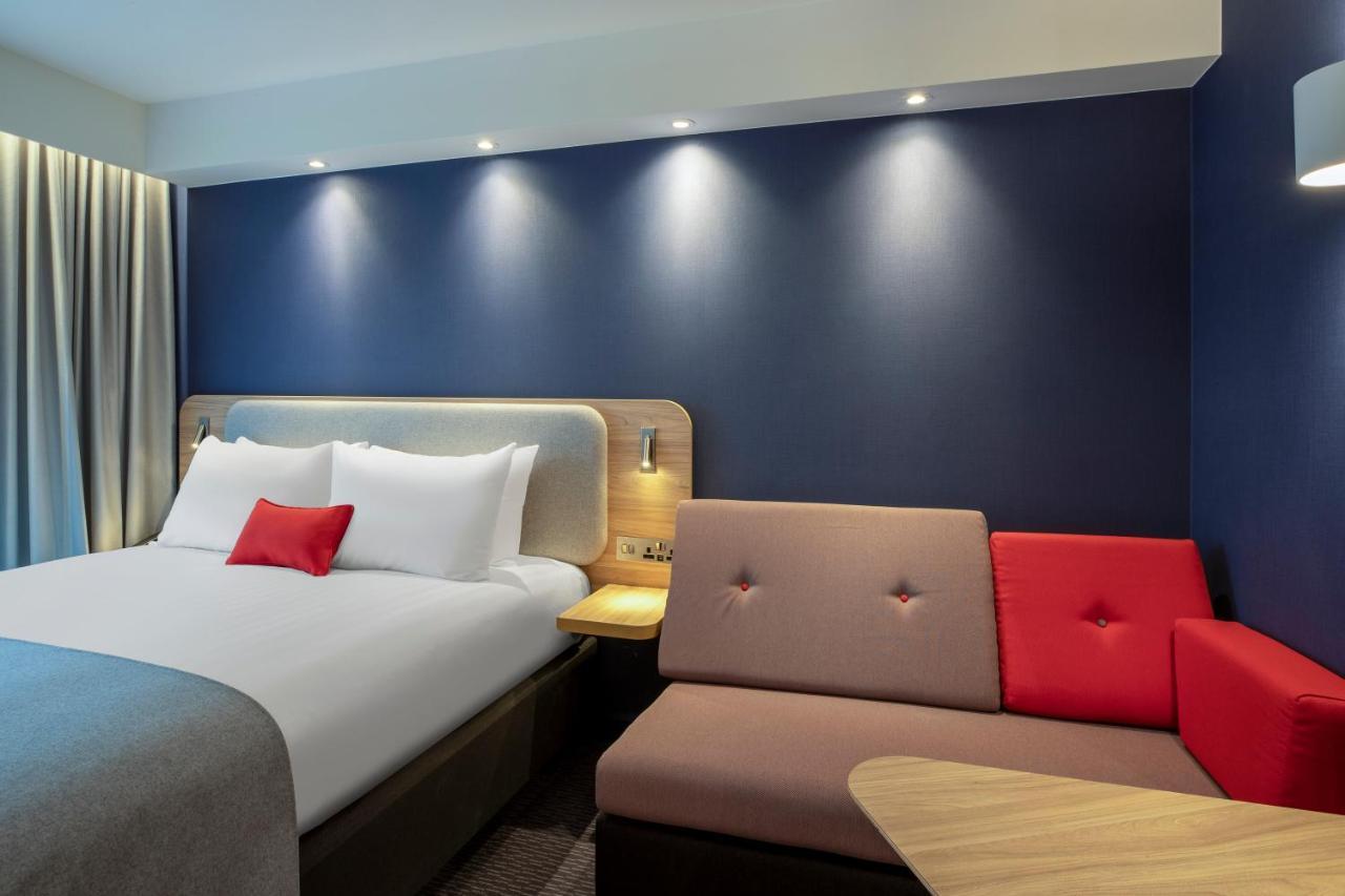 Holiday Inn Express Cambridge West - Cambourne By Ihg 외부 사진