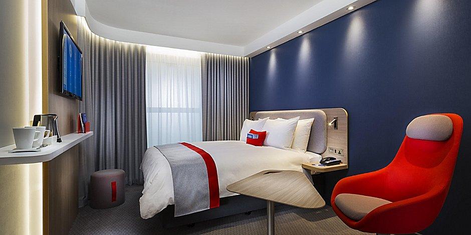 Holiday Inn Express Cambridge West - Cambourne By Ihg 외부 사진