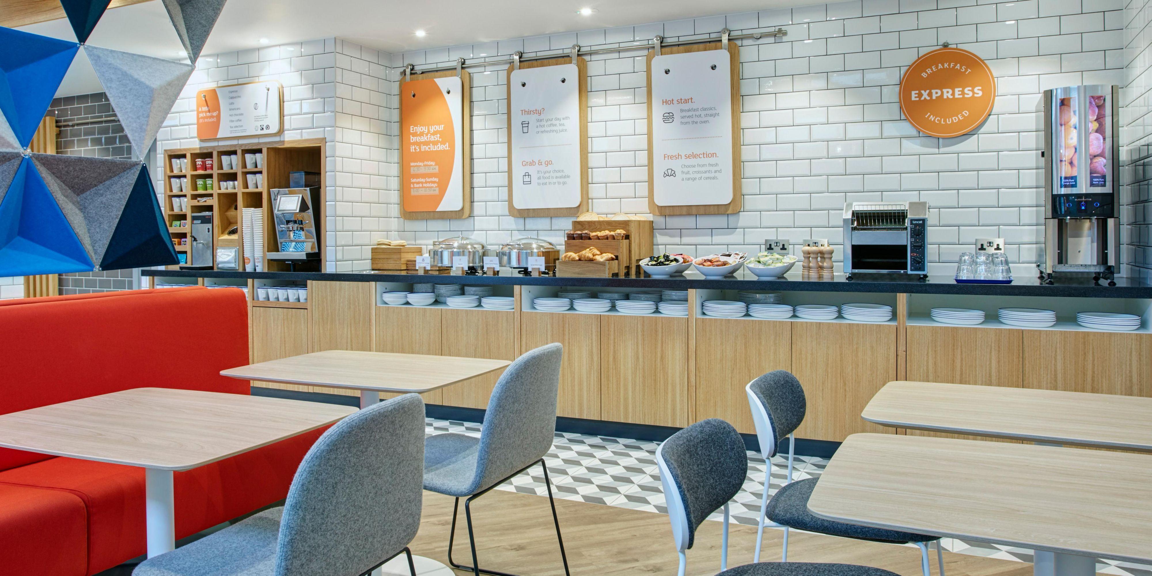 Holiday Inn Express Cambridge West - Cambourne By Ihg 외부 사진