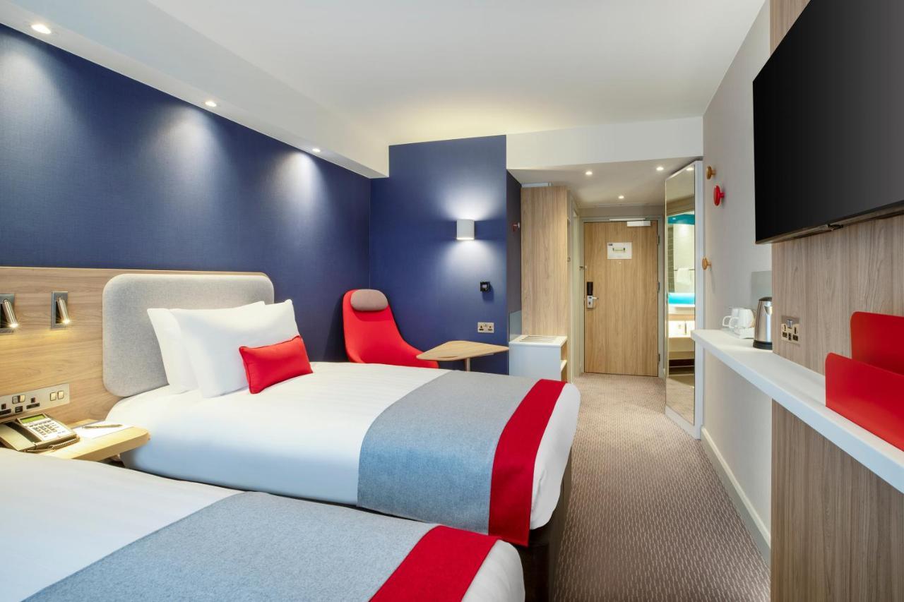 Holiday Inn Express Cambridge West - Cambourne By Ihg 외부 사진